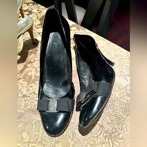 Salvatore Ferragamo Vera Bow pumps